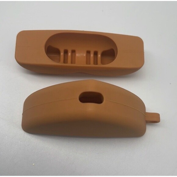 LMNT Heart Shaped Cookie Silicone AirPod Case New - Picture 5 of 5